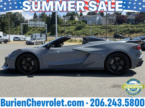 Used 2025 Chevrolet Corvette E-Ray w/ Stealth Interior Trim Package AWD/4WD image 6