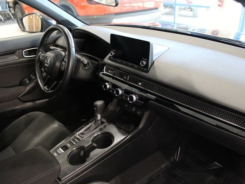 Certified 2024 Honda Civic Sport image 23