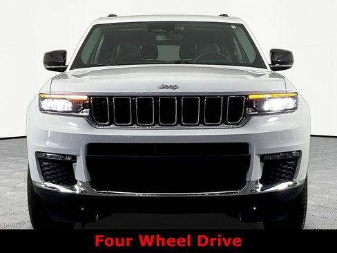Used 2023 Jeep Grand Cherokee L Limited AWD/4WD image 2