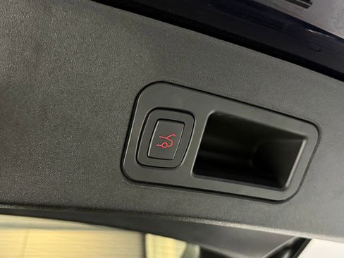 Used 2014 Tesla Model S P85 image 17