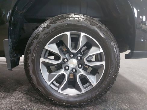 Used 2024 Chevrolet Silverado 1500 LT AWD/4WD image 33