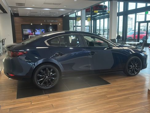 Used 2025 MAZDA MAZDA3 s image 5