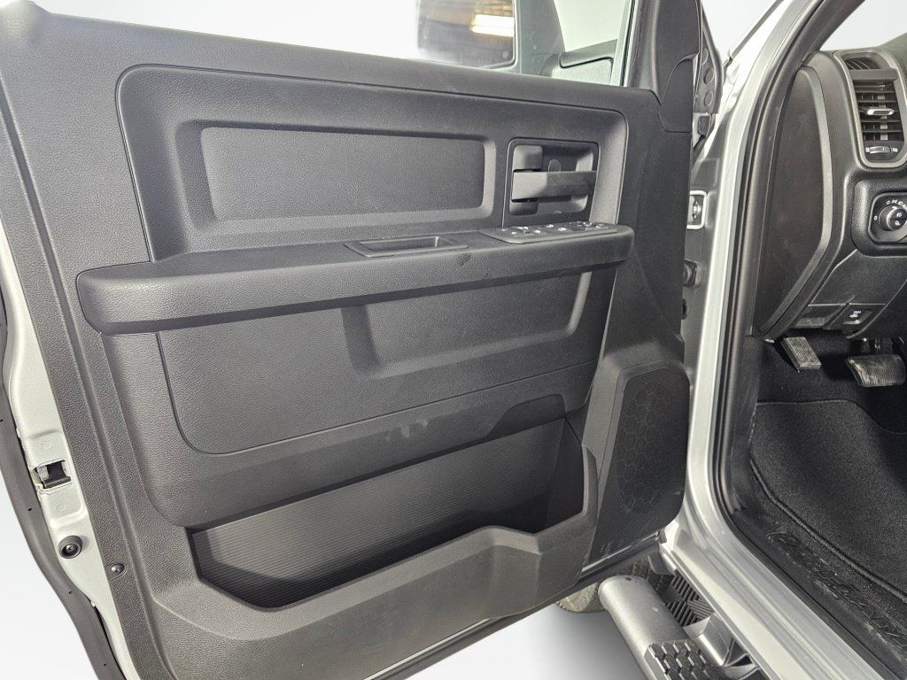 New 2026 RAM 3500 Tradesman AWD/4WD image 21