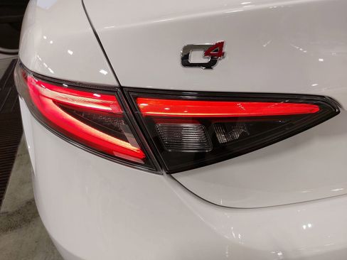 New 2025 Alfa Romeo Giulia w/ Veloce Package AWD image 37