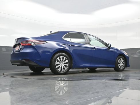 Used 2023 Toyota Camry LE FWD image 33