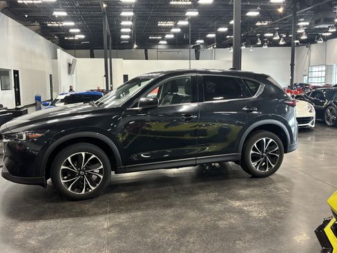 Used 2023 MAZDA CX-5 AWD 2.5 S w/ Premium Package image 4