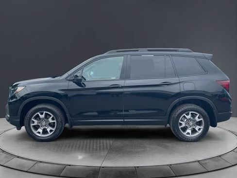 Certified 2023 Honda Passport TrailSport image 2