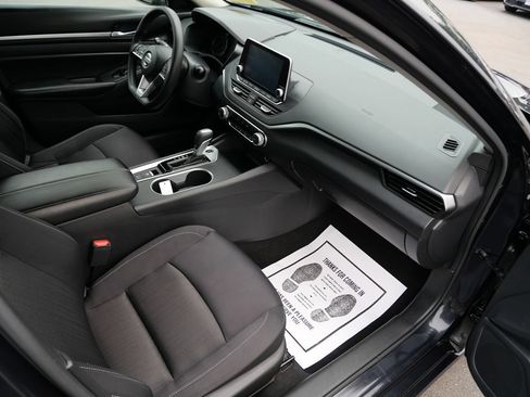 Used 2022 Nissan Altima 2.5 SV AWD/4WD image 26