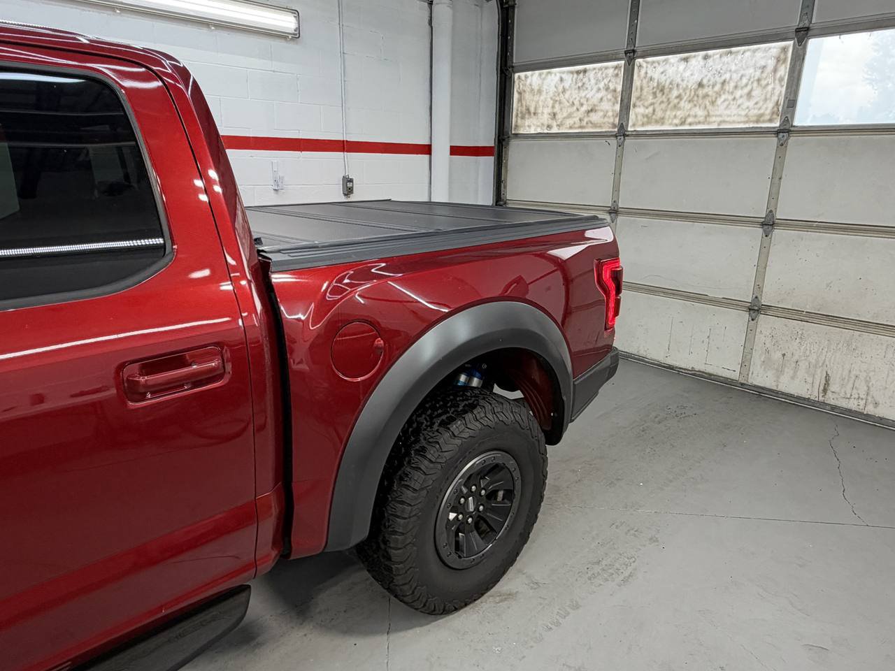 Used 2017 Ford F150 Raptor w/ Equipment Group 802A Luxury AWD/4WD image 5