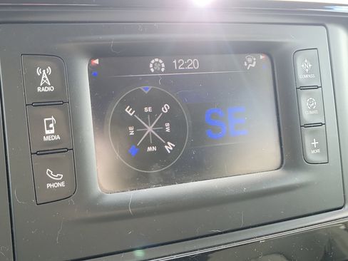 Used 2017 Chrysler Pacifica Touring image 24