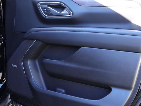 Used 2024 Chevrolet Tahoe High Country image 21