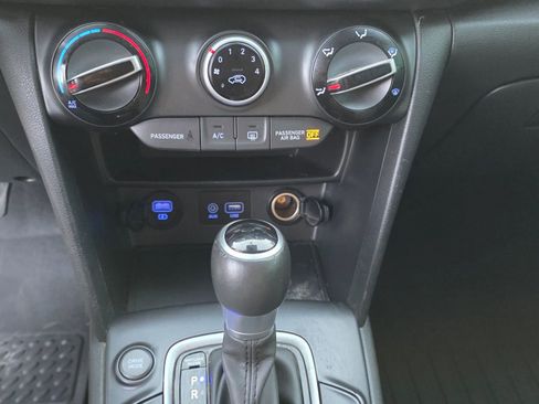 Used 2021 Hyundai Kona SEL w/ Cargo Package image 17