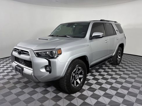 Used 2023 Toyota 4Runner TRD Off-Road Premium w/ Moonroof Package AWD/4WD image 3