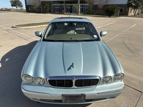 Used 2004 Jaguar XJ8 RWD image 9