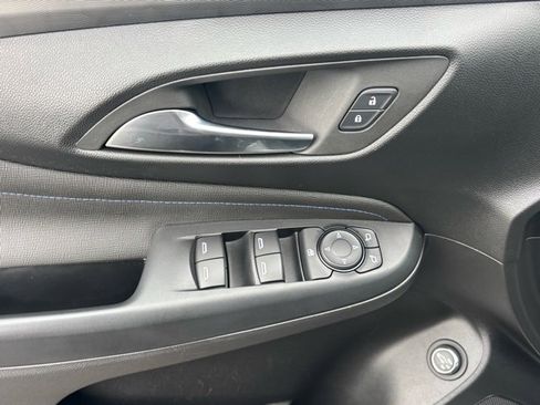 Certified 2024 Buick Envista Sport Touring w/ Convenience I Package image 12