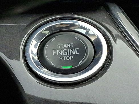 Used 2024 Chevrolet Trax ACTIV w/ Sunroof Package FWD image 24
