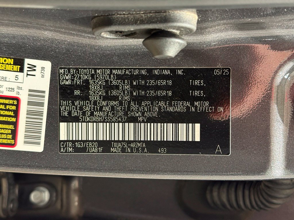 Used 2025 Toyota Highlander XLE AWD/4WD image 33