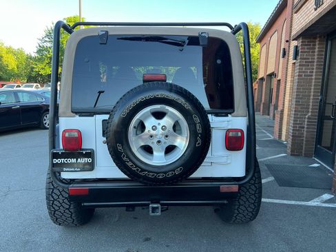 Used 2002 Jeep Wrangler Sahara AWD/4WD image 8