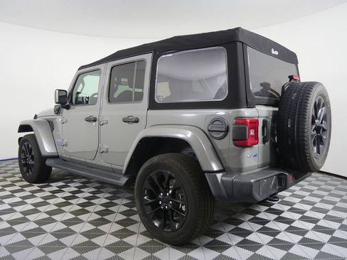 Used 2021 Jeep Wrangler Unlimited Sahara image 5