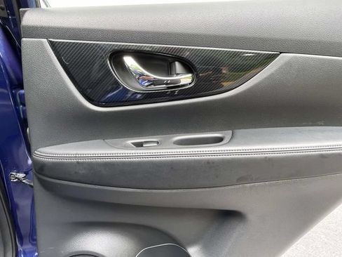 Used 2018 Nissan Rogue SL AWD/4WD image 25