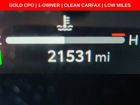 Used 2025 Toyota Camry XSE FWD image 4