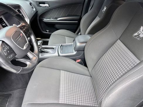 Used 2019 Dodge Charger Scat Pack RWD image 10