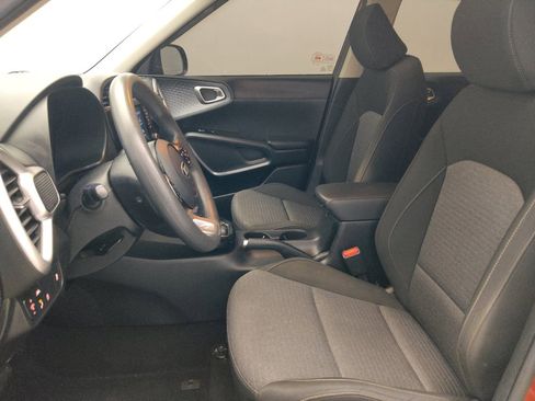 Used 2021 Kia Soul S FWD image 17