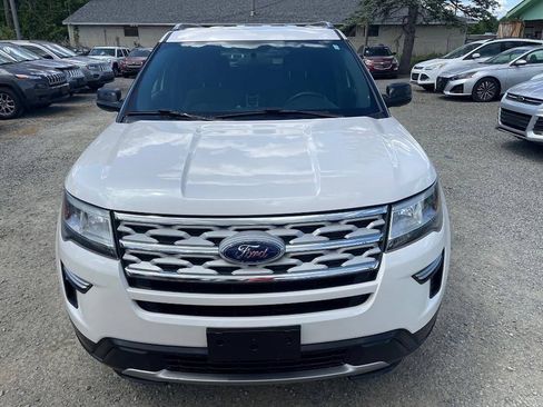 Used 2019 Ford Explorer XLT AWD/4WD image 2