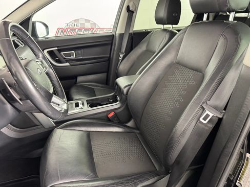 Used 2018 Land Rover Discovery Sport SE AWD/4WD image 31