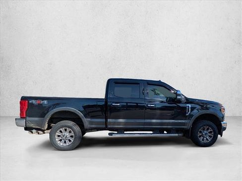 Used 2019 Ford F250 Lariat w/ Lariat Ultimate Package image 4