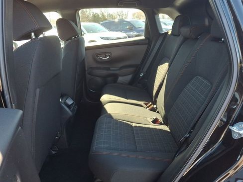 Used 2023 Honda HR-V Sport image 10