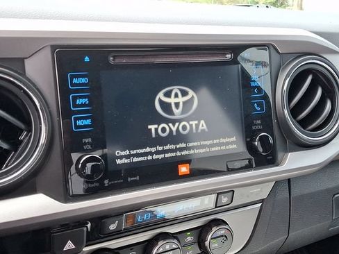 Used 2018 Toyota Tacoma Limited AWD/4WD image 14