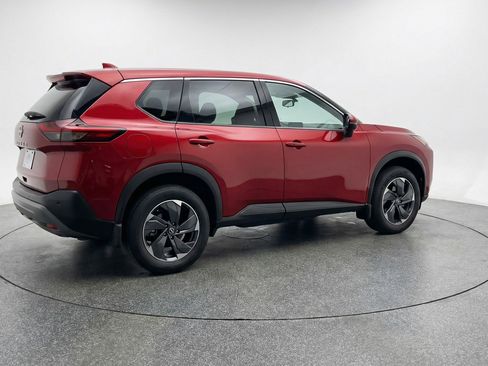 Used 2025 Nissan Rogue SV image 9