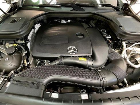 Used 2021 Mercedes-Benz GLC 300 4MATIC w/ Premium Package image 9