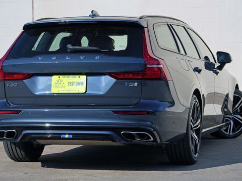 Used 2020 Volvo V60 T6 R-Design FWD image 5