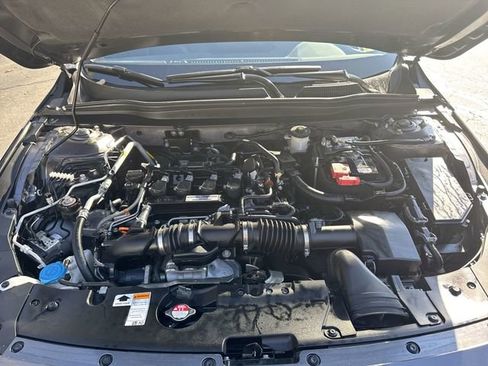Used 2019 Honda Accord EX image 26