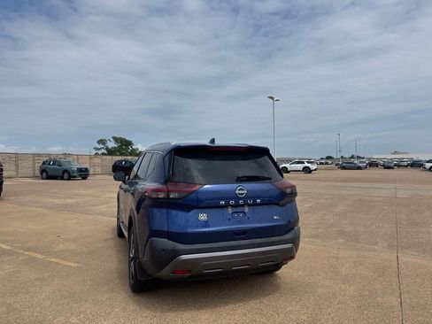 Certified 2023 Nissan Rogue SL w/ SL Premium Package FWD image 17