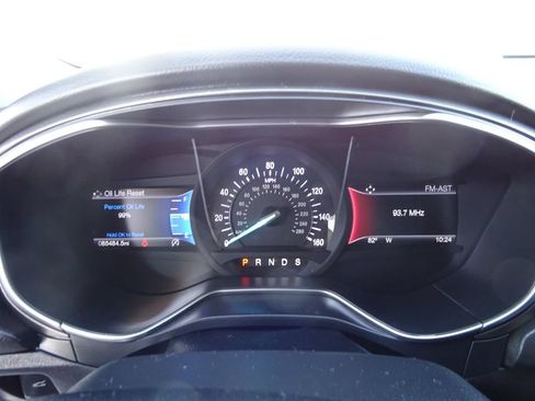 Used 2017 Ford Fusion SE w/ Fusion SE Technology Package FWD image 25