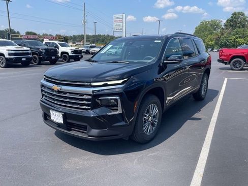 New 2026 Chevrolet Traverse LT w/ Driver Confidence Package image 3
