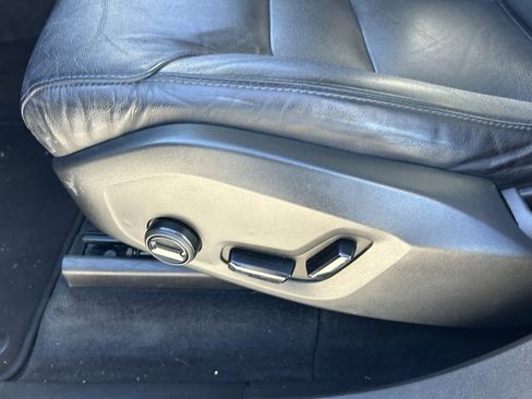 Used 2019 Volvo XC90 T5 Momentum w/ Multimedia Package image 8