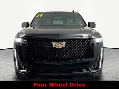 Used 2024 Cadillac Escalade Sport AWD/4WD image 2