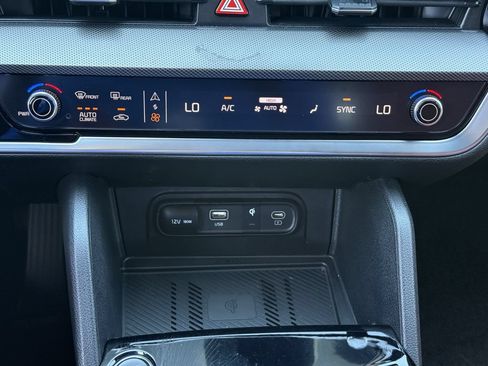 Used 2025 Kia Sportage SX FWD image 18