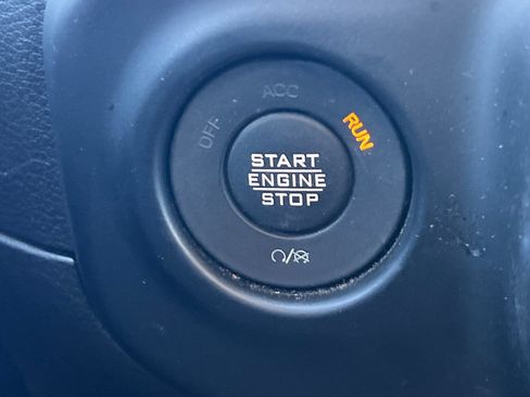 Used 2023 Jeep Wrangler Unlimited Sahara AWD/4WD image 24