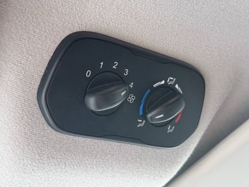 Used 2016 Ford Transit 350 XLT RWD image 27
