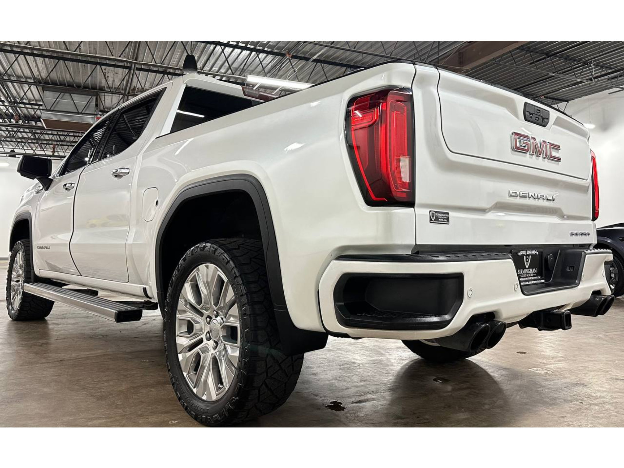 Used 2020 GMC Sierra 1500 Denali w/ Denali Ultimate Package AWD/4WD image 18