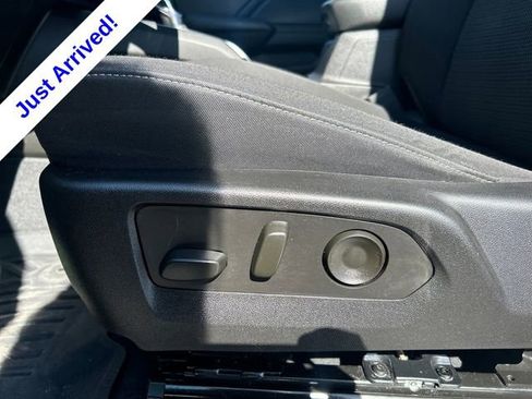 Used 2024 Chevrolet Colorado LT w/ LT Convenience Package II RWD image 12
