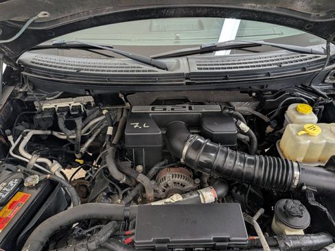 Used 2014 Ford F150 Raptor w/ SVT Exterior Graphics Package image 25