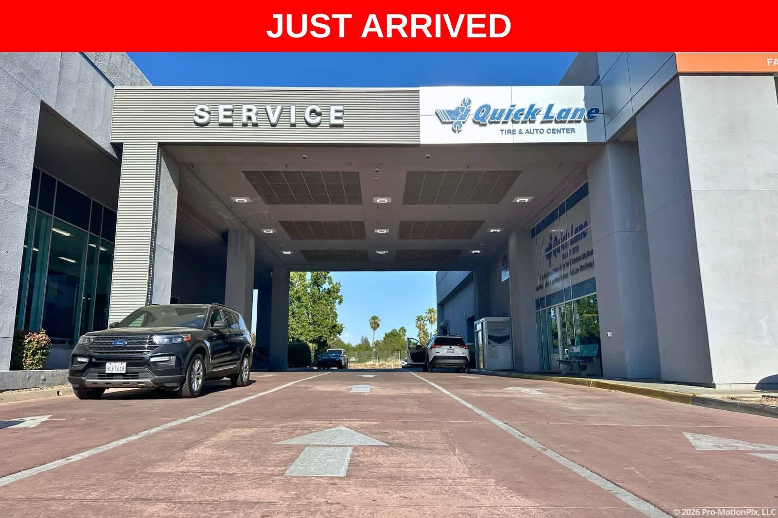 Used 2023 Toyota RAV4 LE AWD/4WD image 32