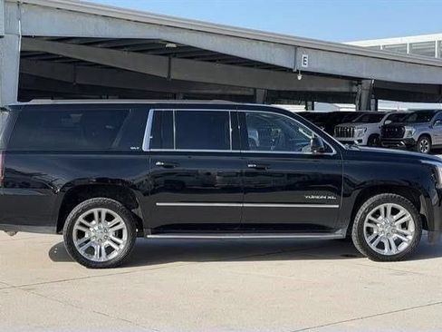 Used 2018 GMC Yukon XL SLT w/ Premium Edition AWD/4WD image 5
