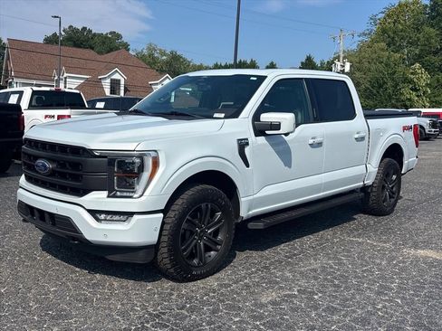 Used 2022 Ford F150 Lariat w/ Equipment Group 502A High AWD/4WD image 3